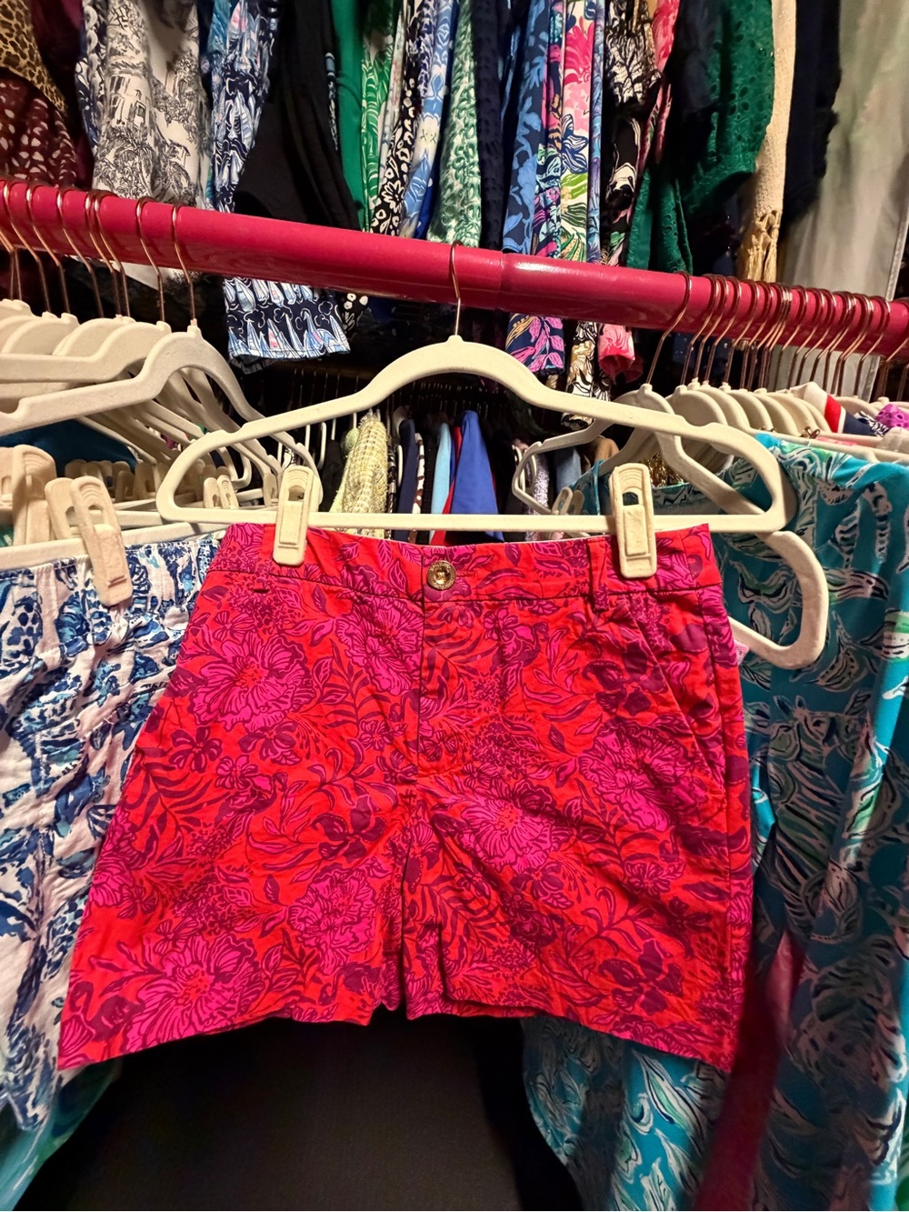 Lilly Pulitzer Gretchen High-Rise Shorts - Amaryllis Red - 00